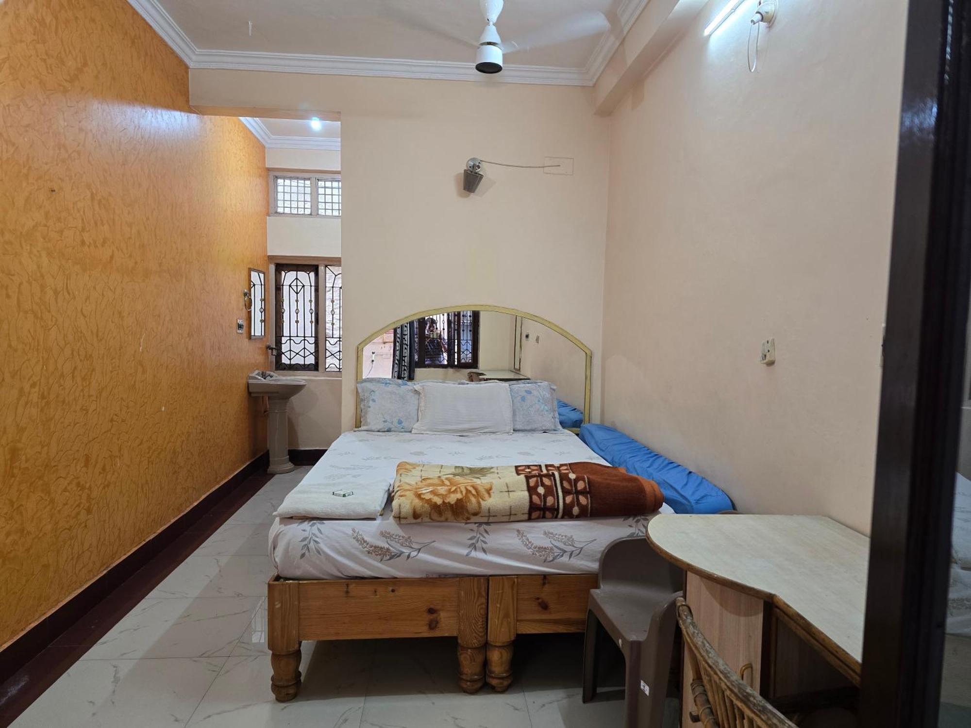 Lakshmi Heritage Tourist Home Hampi Exterior photo