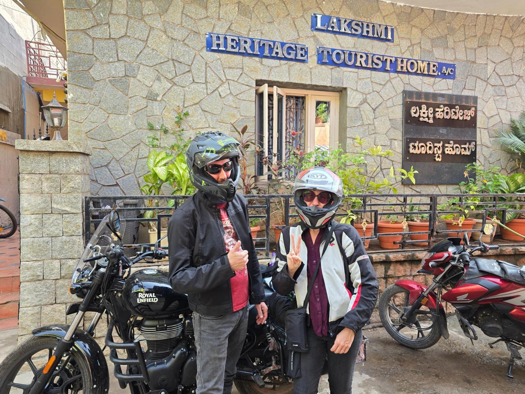 Lakshmi Heritage Tourist Home Hampi Exterior photo